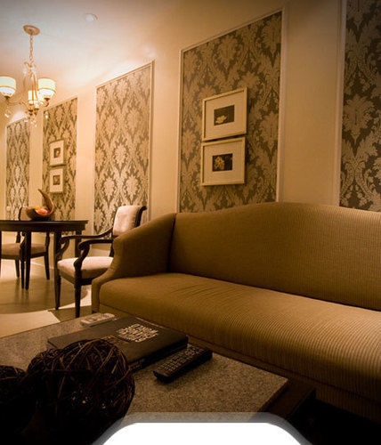 St. Ellis Hotel